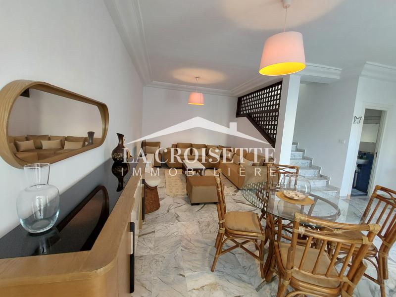 Duplex avec jardin S+4 meublé  à La Marsa